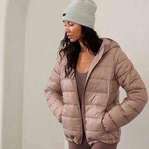 Athleta Aire Puffer Jacket Sandstone Size M